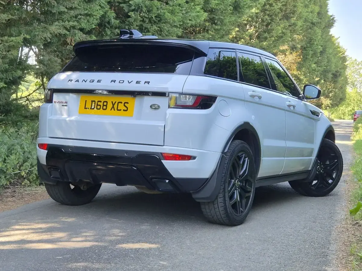 Used Land Rover Range Rover evoque HSE Dynamic 2018 White SUV