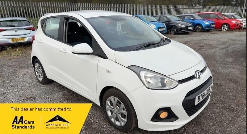 Used Hyundai i10 SE 2016 White Hatchback