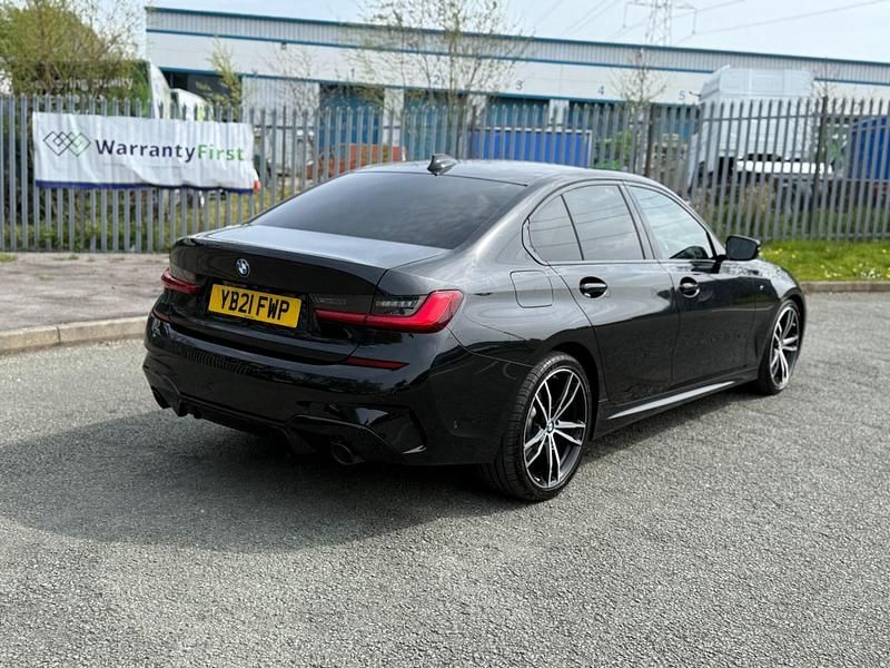 Usado BMW 330e M Sport 292 HP (214 kW) 2021 Preto Sedan