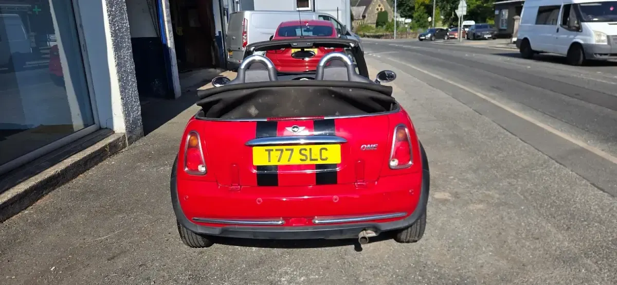 Used Mini ONE 2005 Red Hatchback