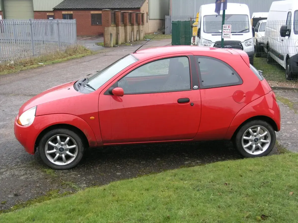 Begagnad Ford Ka Zetec 2008 Röd Halvkombi