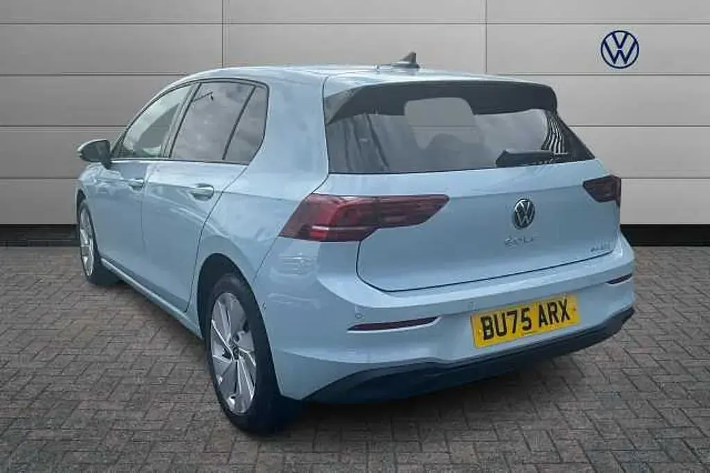 Used VW Golf VIII Match 204 HP (150 kW) 2026 Blue Hatchback