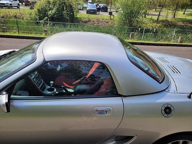 Usado MG TF 135 HP (99 kW) 2004 Prateado Cabrios