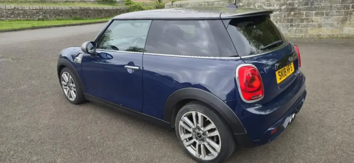 Używany Mini Cooper S Hatch 2018 Niebieski Hatchback