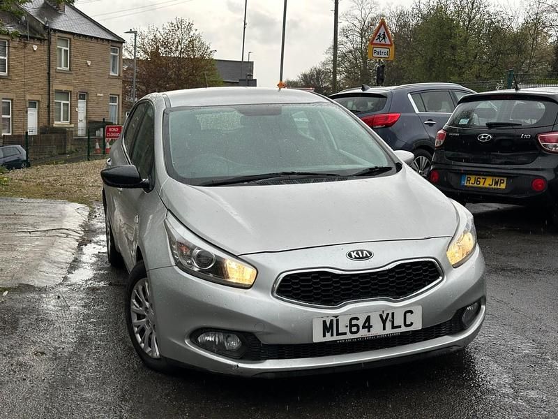Used Kia Ceed 2014 Silver Hatchback