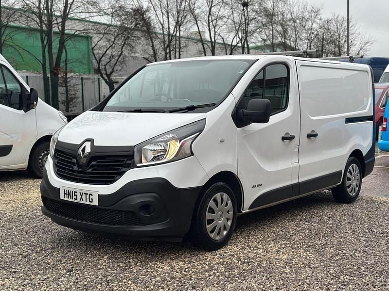 Used Renault Trafic Business 2015 White MPV