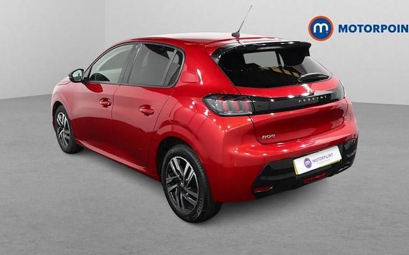 Used Peugeot 208 Allure+ 131 HP (96 kW) 2023 Red Hatchback