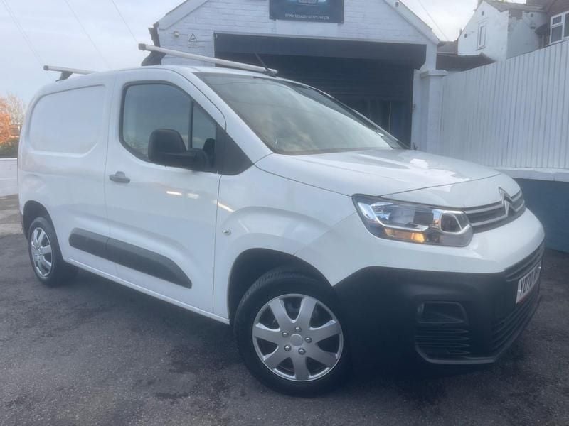 White Used 2020 Citroën Berlingo | £6,995 (Good price) - Image 1/4