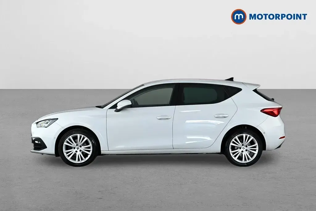 Used Seat Leon SE Dynamic 2021 White Hatchback