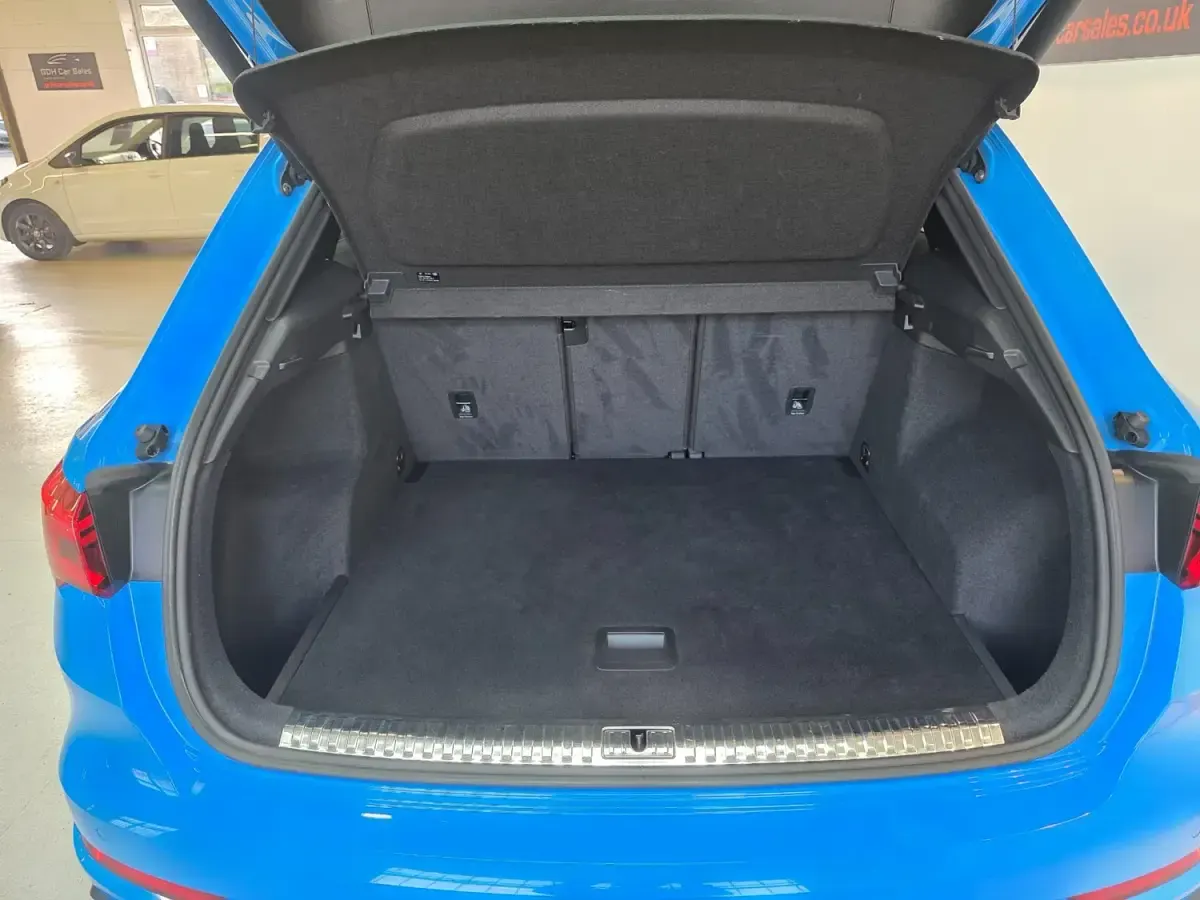 Second-hand Audi Q3 S-Line 150 CP (110 kW) 2020 Albastru SUV