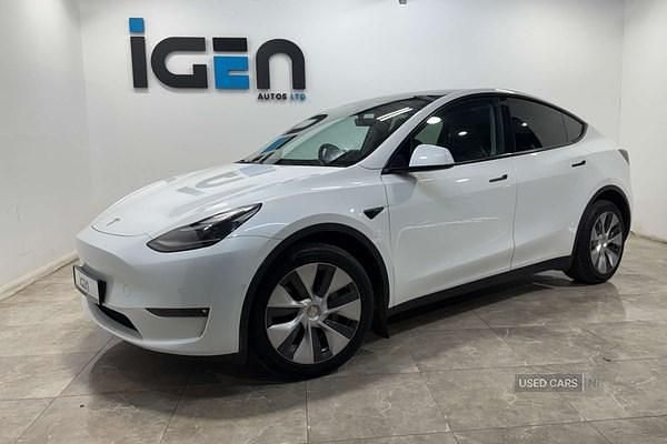 White Used 2022 Tesla Model Y Long Range AWD SUV | £23,750 (A bit pricey) - Image 1/3