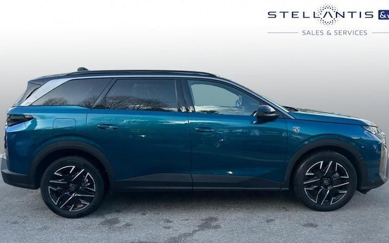 Used Peugeot 5008 GTi 136 HP (100 kW) 2025 Blue SUV