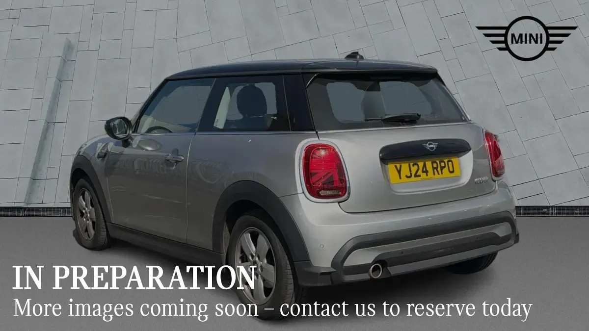 Used Mini Cooper Classic 134 HP (98 kW) 2024 Silver Hatchback