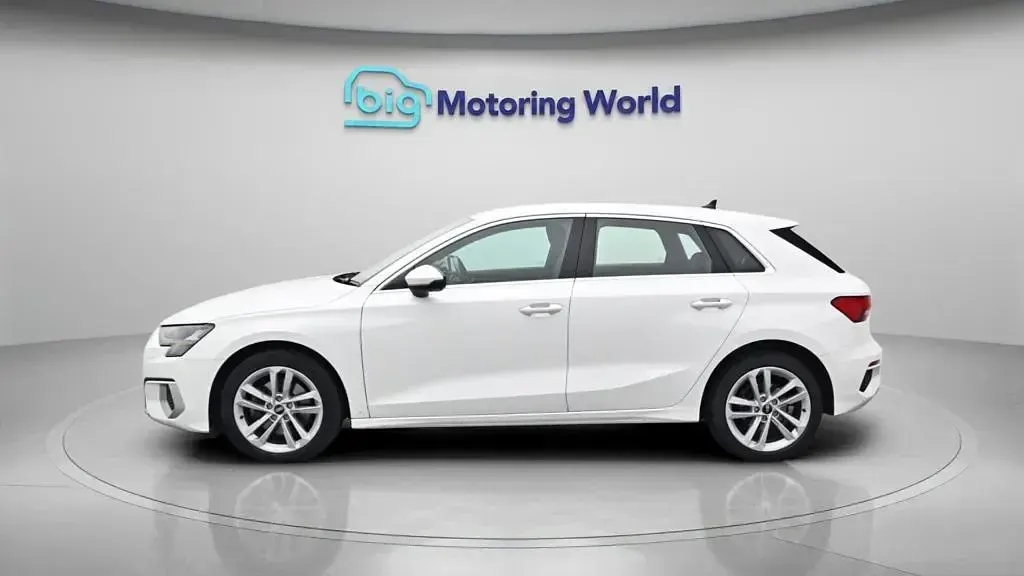 Used Audi A3 Sportback Sport 110 HP (80 kW) 2021 White Hatchback