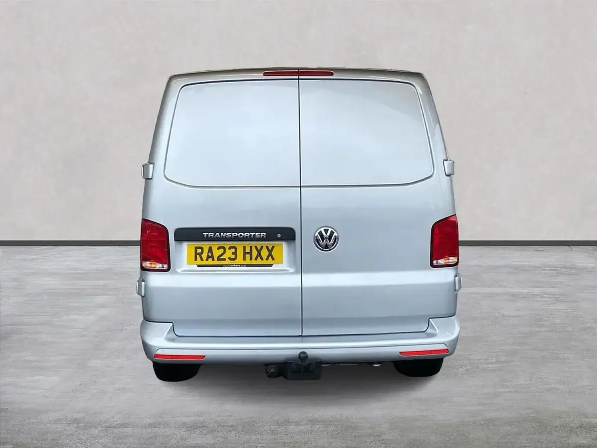 Begagnad VW Transporter Highline 2023 Silver Van