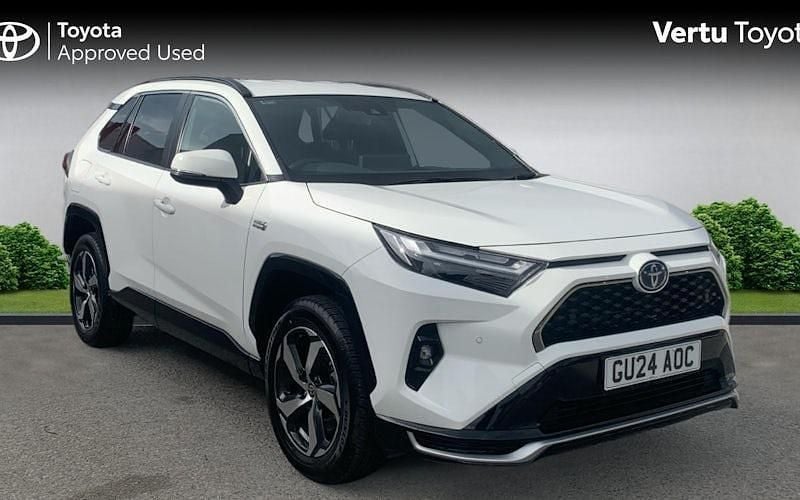 Used 2025 Toyota RAV4 Hybrid Design SUV | £35,556 (Fair price) - Image 1/4
