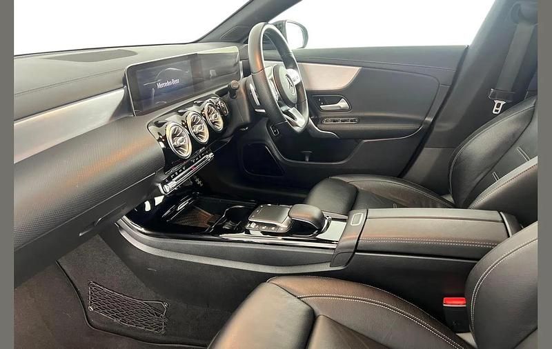Used Mercedes CLA200 AMG Line Premium 194 HP (142 kW) 2020 Black Estate