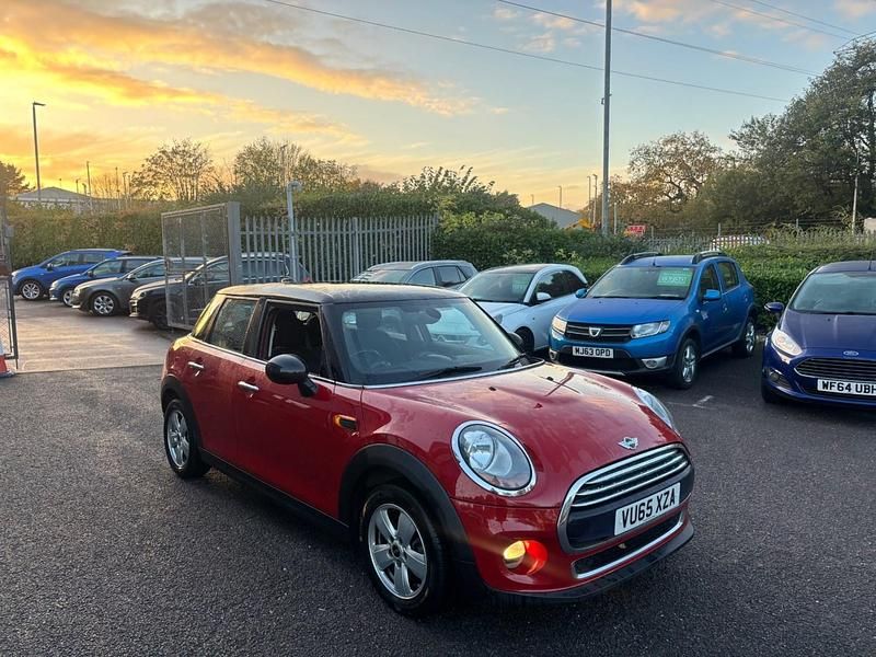 Red Used 2015 Mini Cooper Hatch Hatchback | £6,495 (Fair price) - Image 1/4