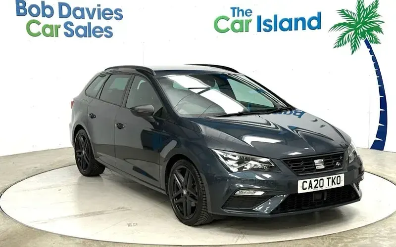 Begagnad Seat Leon Black Edition 131 HK (96 kW) 2020 Kombi