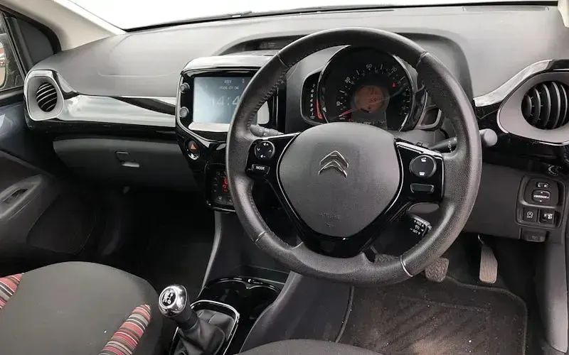 Used Citroën C1 Shine 72 HP (52 kW) 2021 Grey Hatchback