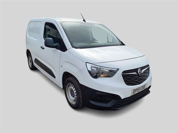 White Used 2019 Vauxhall Combo Edition MPV | £7,000 (Fair price) - Image 1/1