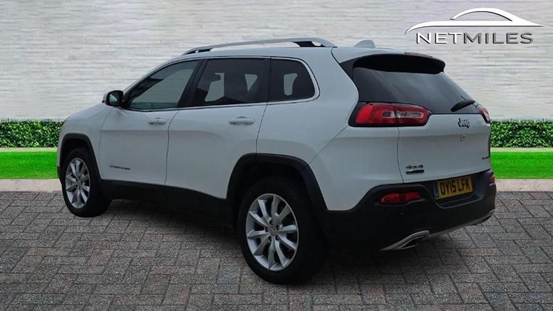 Used Jeep Cherokee Limited 200 HP (147 kW) 2015 White SUV