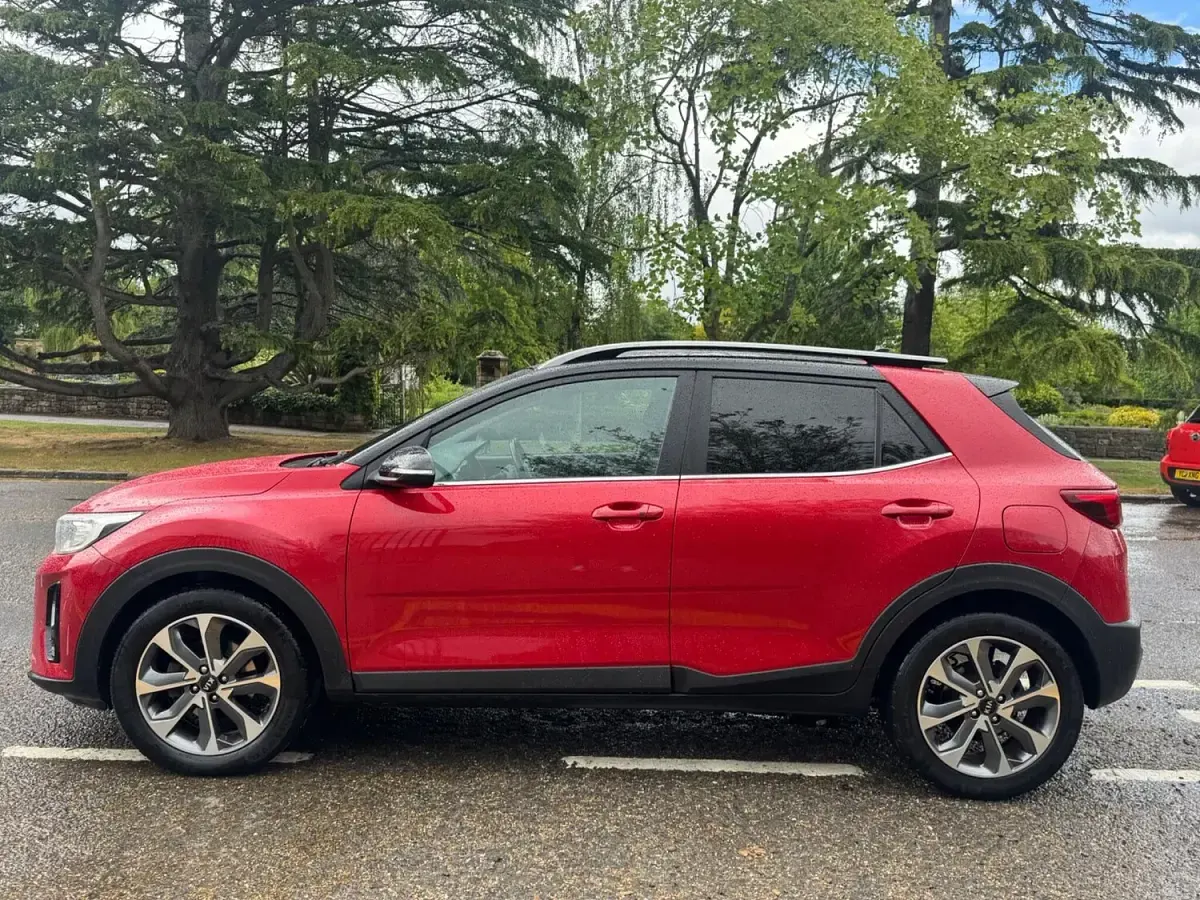 Used Kia Stonic 118 HP (86 kW) 2020 Red SUV