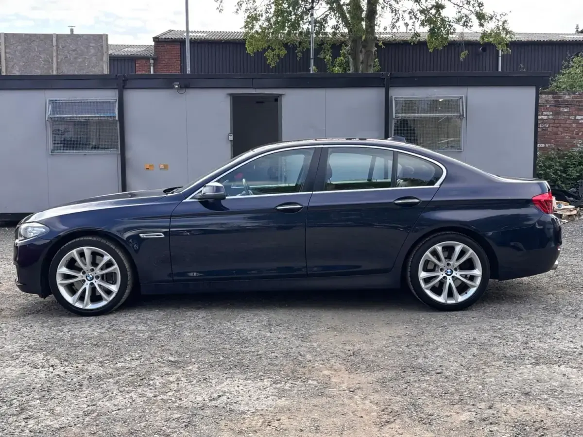 Usado BMW 525 2014 Azul Berlina