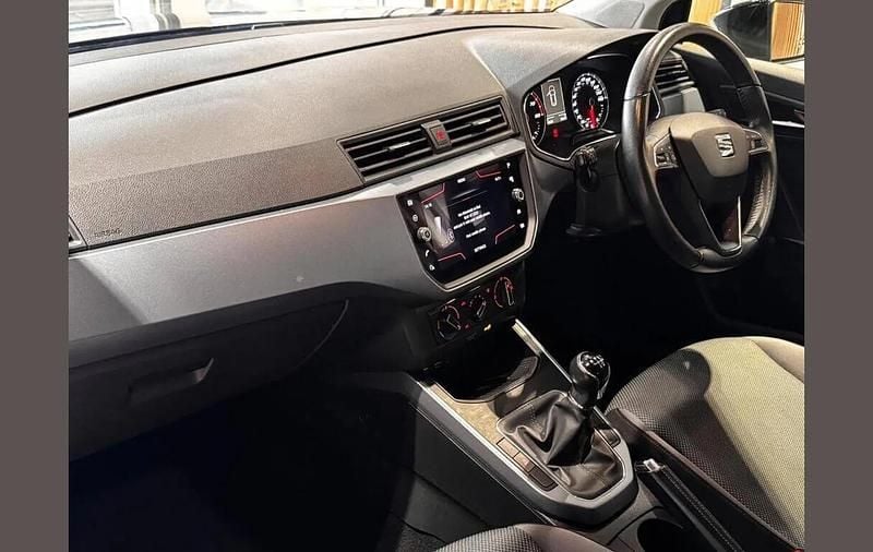 Used Seat Arona SE Technology 94 HP (69 kW) 2019 Black SUV