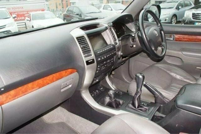 Used Toyota Land Cruiser 173 HP (127 kW) 2007 SUV