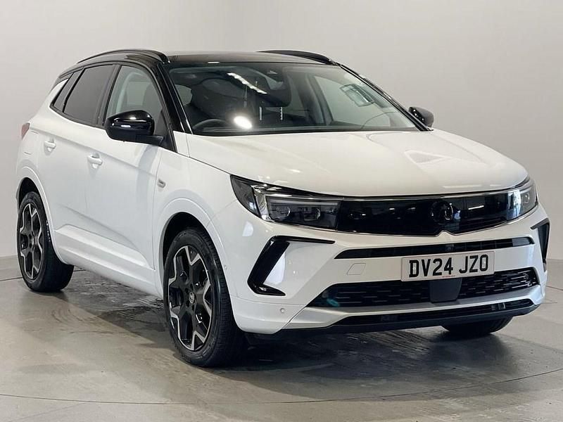 White Used 2024 Vauxhall Grandland X Ultimate SUV | £19,999 (Good price) - Image 1/4