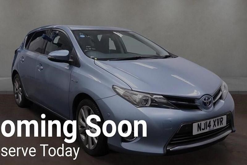 Used Toyota Auris Hybrid 136 HP (100 kW) 2014