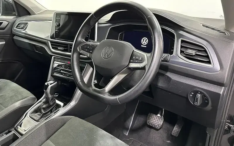 Used VW T-Roc Style 150 HP (110 kW) 2024 Black SUV