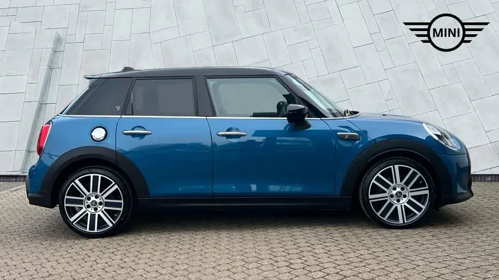 Used Mini Cooper S Exclusive 176 HP (129 kW) 2023 Blue Hatchback