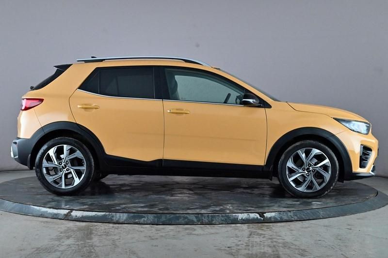Used Kia Stonic GT-Line 98 HP (72 kW) 2024 Yellow SUV