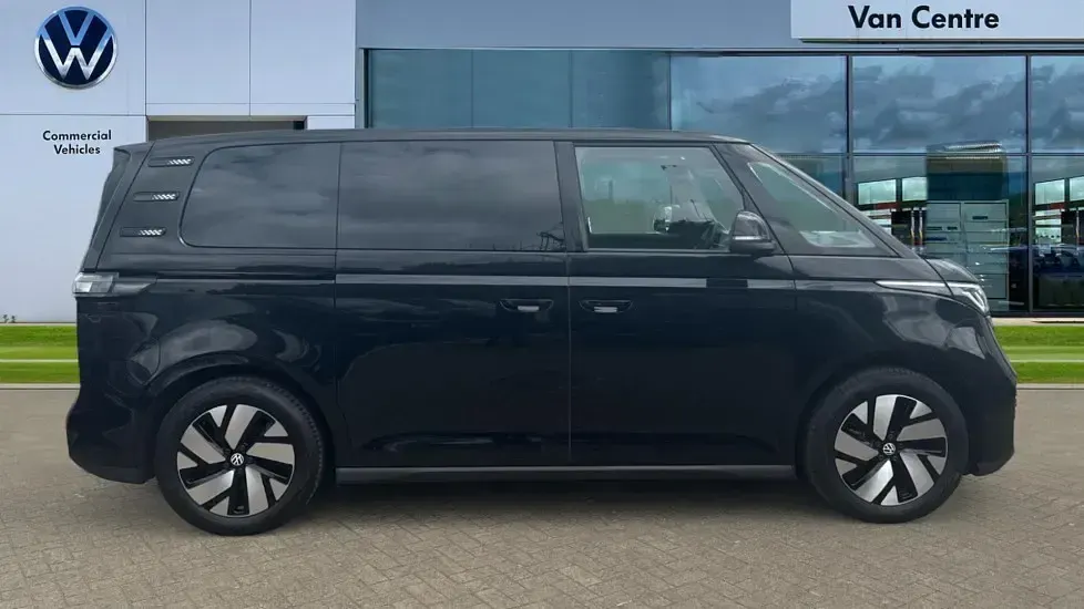 Usado VW ID. Buzz Pro 150 kW (204 CV) 2024 Negro Monovolumen