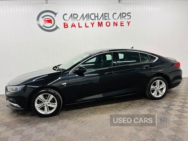 Used Vauxhall Insignia SRi 136 HP (100 kW) 2019 Black Hatchback
