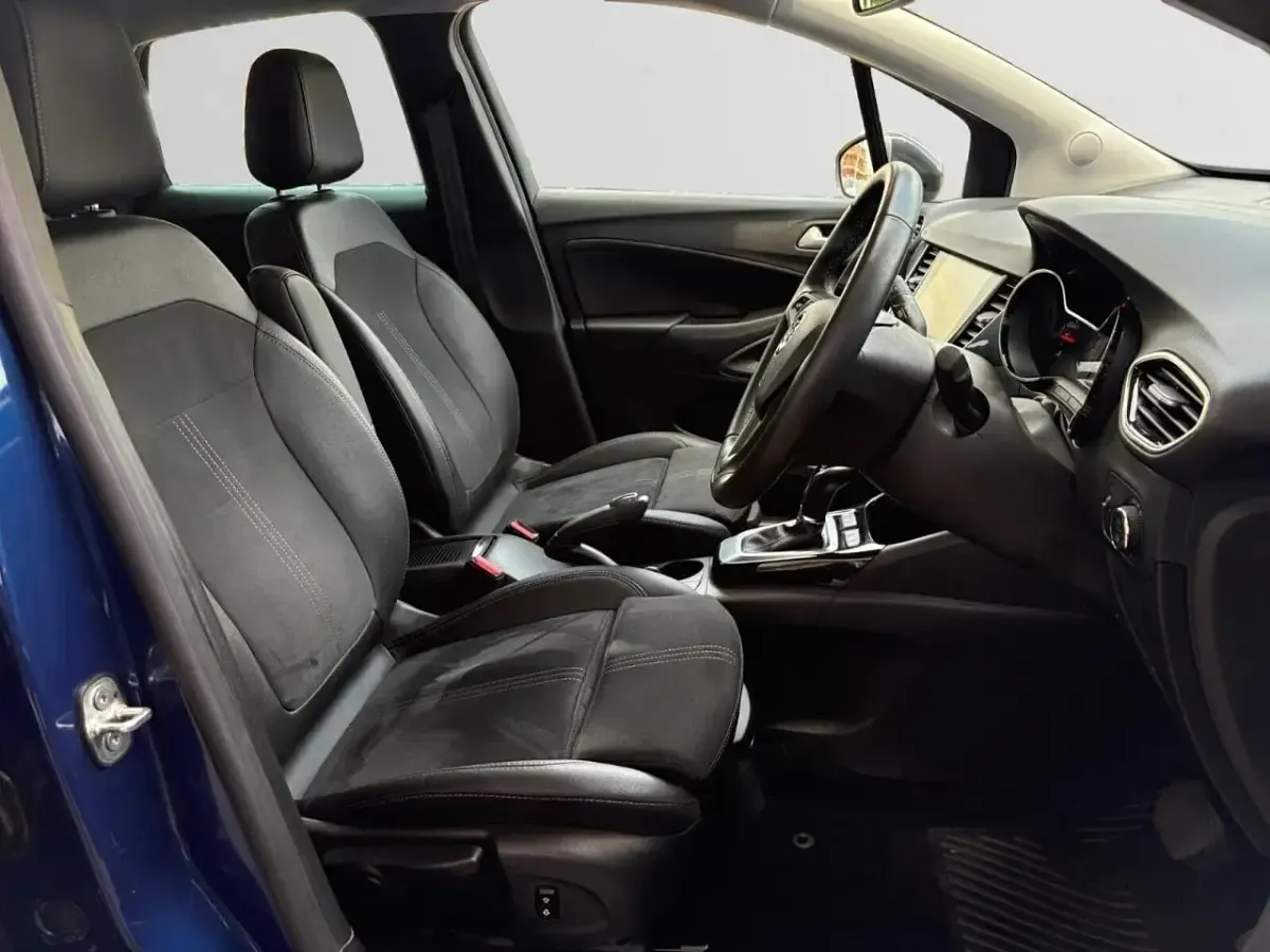 Used Vauxhall Crossland Ultimate 128 HP (94 kW) 2023 Blue SUV