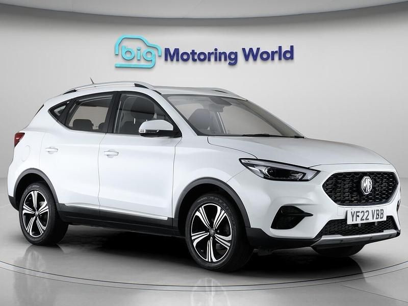 White Used 2022 MG ZS Excite Sedan | £12,400 (Fair price) - Image 1/4