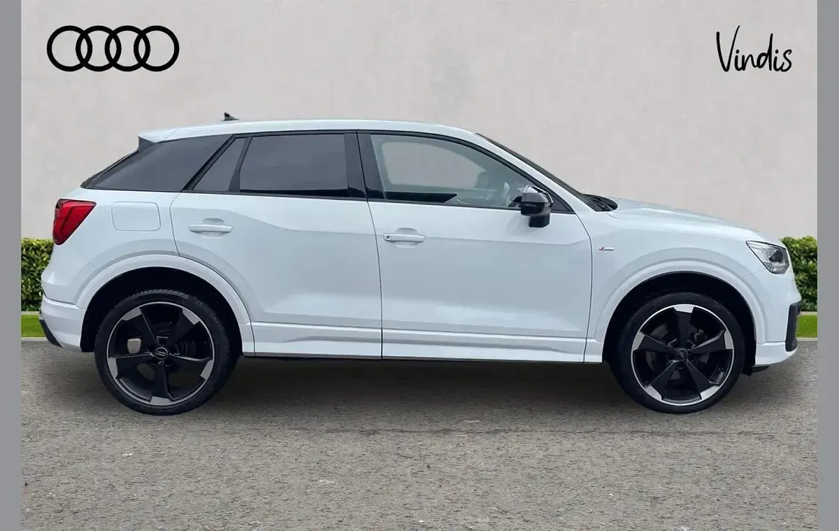 Used Audi Q2 Black Edition 147 HP (108 kW) 2020 White SUV