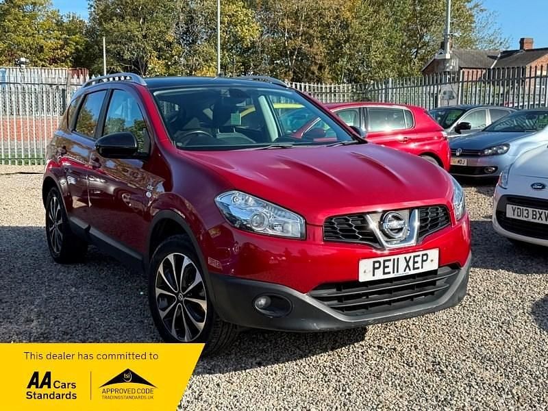 Used Nissan Qashqai N-TEC 117 HP (86 kW) 2011 Red SUV