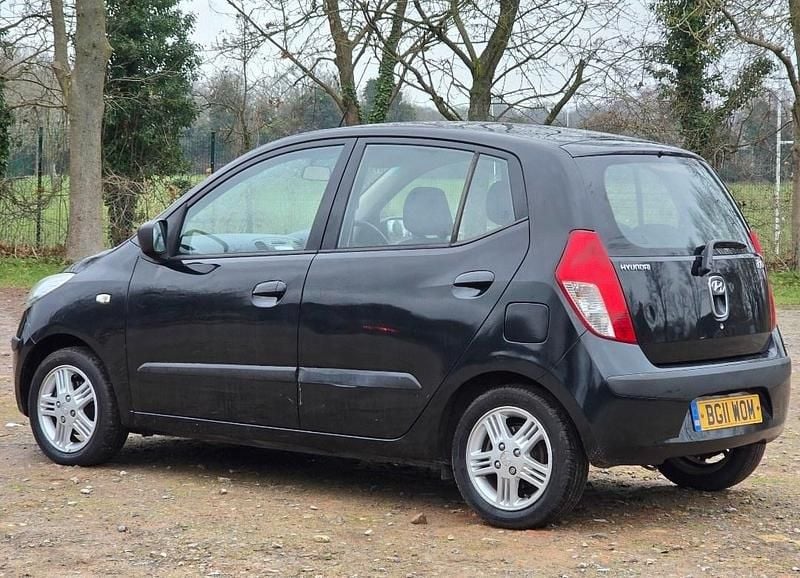 Used Hyundai i10 Comfort 2011 Black Hatchback