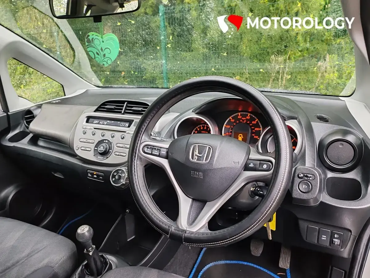 Używany Honda Jazz ES 100 KM (73 kW) 2009 Srebrny Hatchback