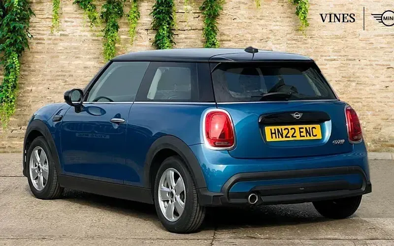 Used Mini Cooper Classic 136 HP (100 kW) 2022 Blue Hatchback