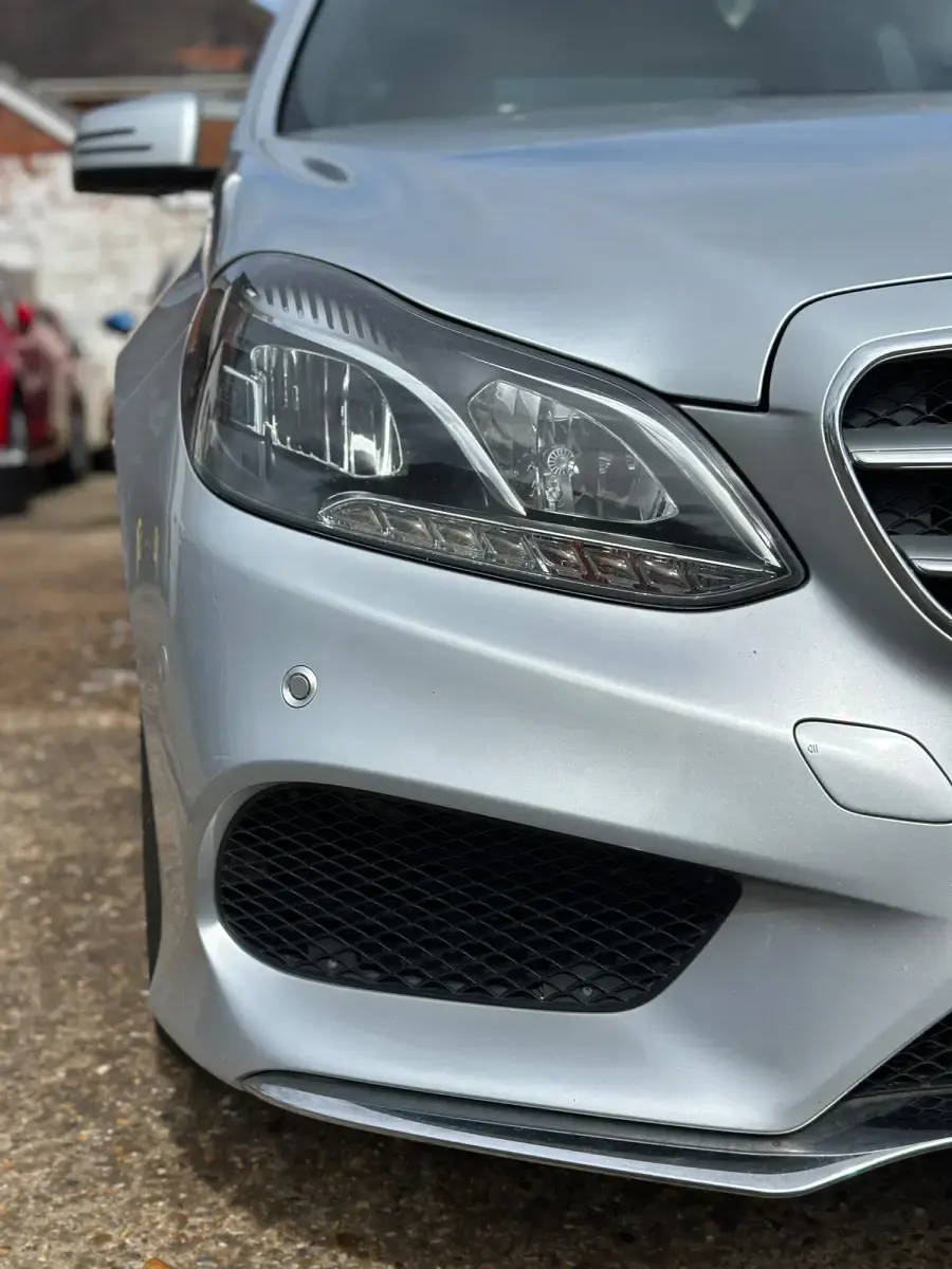 Usado Mercedes E350 AMG 2014 Plateado Berlina