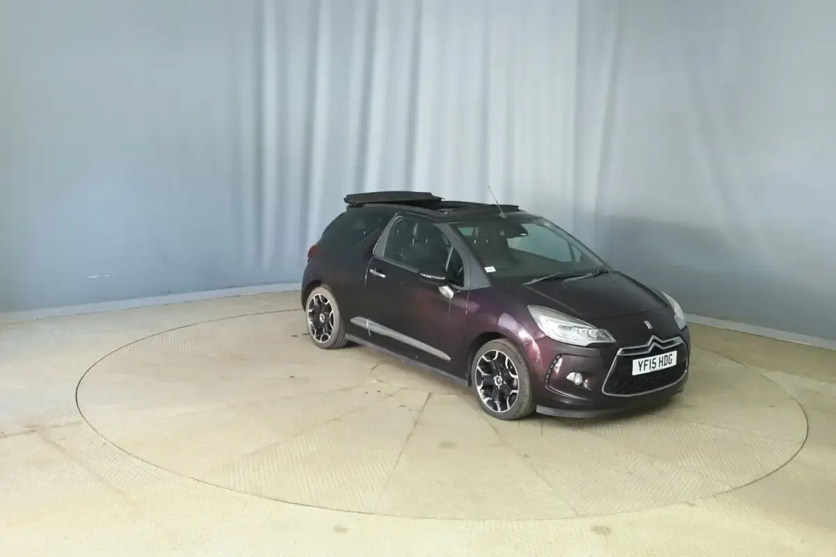 Begagnad Citroën DS3 Cabriolet 2015 Lila Cab