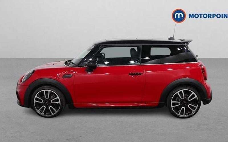 Used Mini Cooper Hatch 136 HP (100 kW) 2022 Red Hatchback