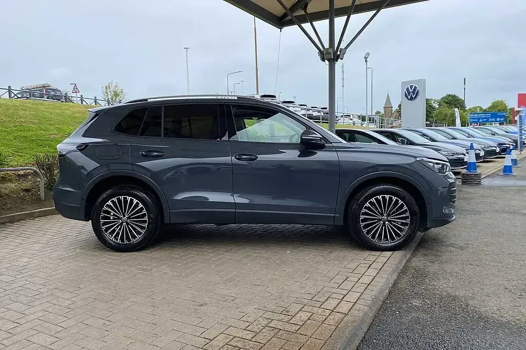 Used VW Tiguan Match 204 HP (150 kW) 2025 Grey SUV