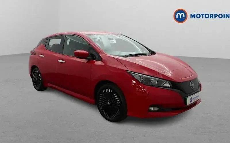 Used Nissan Leaf N-Connecta 110 kW (150 HP) 2025 Hatchback