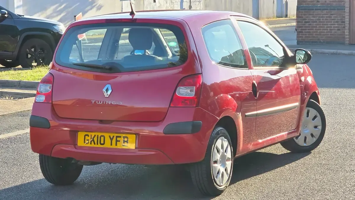 Used Renault Twingo 2010 Red Hatchback